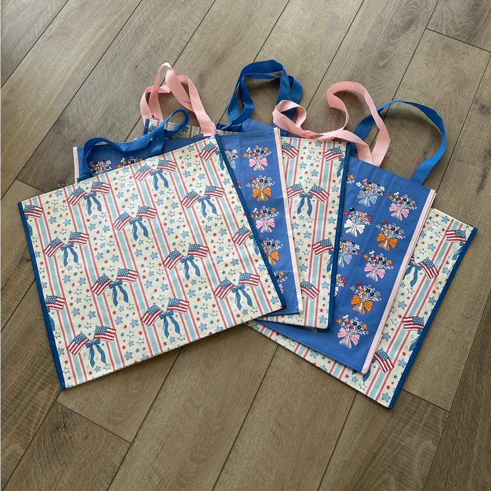 Homegoods TJMaxx Marshalls Coquette Patriotic Floral Bouquet Shopper Tote Bags